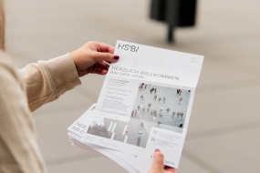 Flyer mit der Überschrift Herzlich willkommen an der HSBI