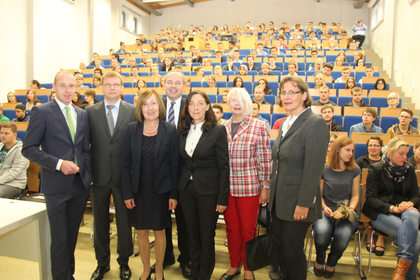 1 Erstibegrüßung mit Dekanen und Präsidentin - bearbeitet