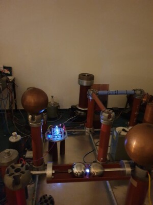 Marx-Generator im Messaufbau der Hochspannungsmesseinrichtung