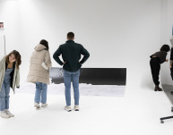 Besucher_innen auf der Werkschau Winter 2022/23