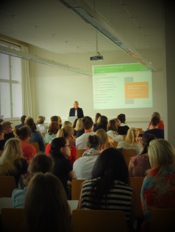 Vortrag Prof. Dr. Bartholomeyczik: Herausforderungen der Pflegewissenschaft auf dem Weg zu einer Agenda Pflegeforschung