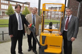 Staplerübergabe Jungheinrich