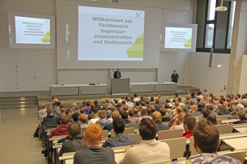 Begrüßung durch IuM-Dekan Prof. Dr. Lothar Budde