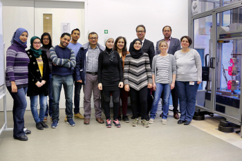 Tunesischer Besuch aus Sfax im Werkstoffprüflabor