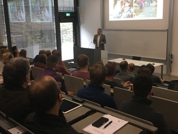 Begrüßung der Studierenden durch Prof. Dr. Michael Fahrig