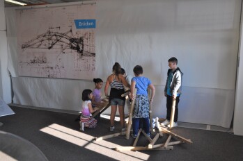 Grundschüler besuchen Leonardo-Ausstellung
