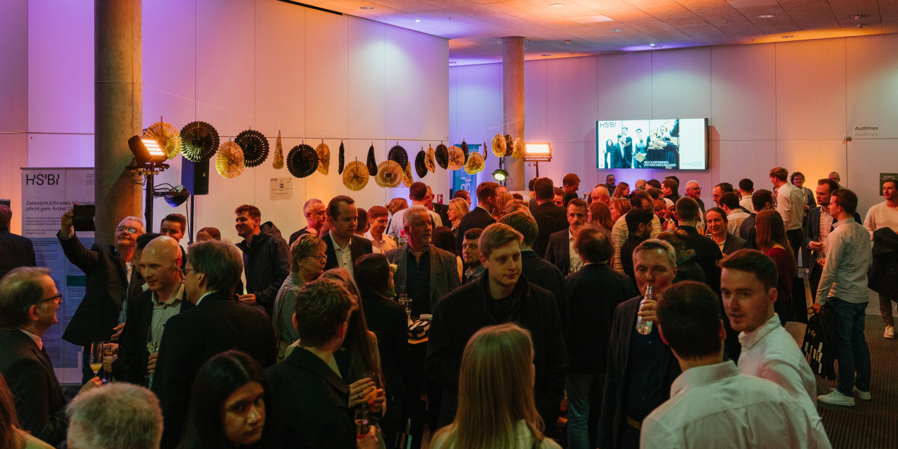 2026_HSBI_IuM_Absolventinnen-Verabschiedung_106