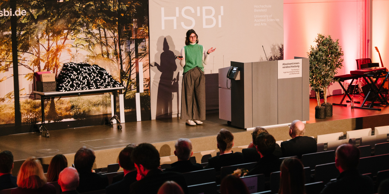 2026_HSBI_IuM_Absolventinnen-Verabschiedung_54