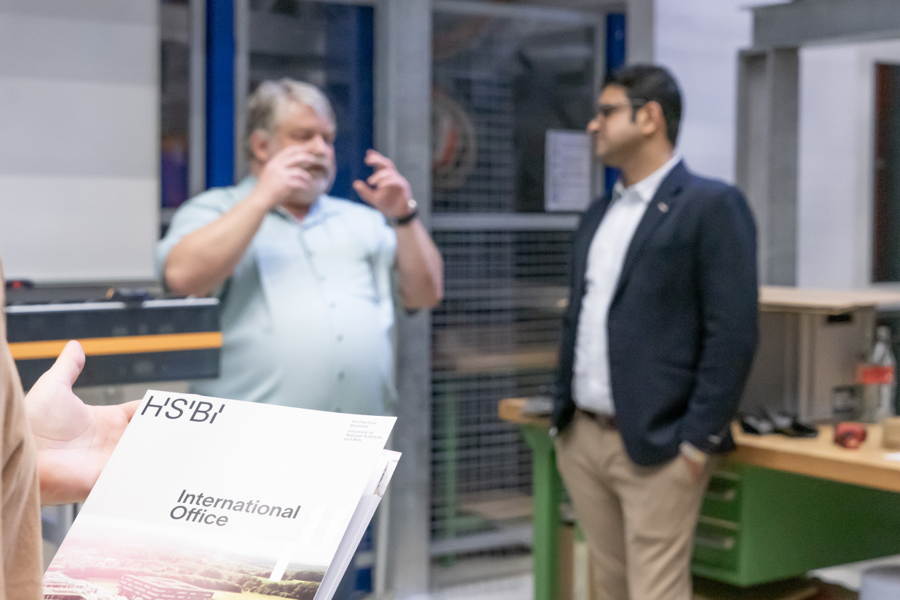 Das International Office unterstützte die Präsidiumsmitglieder und die Fachbereiche beim Delegationsbesuch.