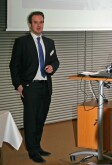 Jan Ammann präsentierte seine Diplomarbeit, Darin ermittelt er Handlungsempfehlungen für kleine und mittlere Unternehmen aus der Wasserwirtschaft, die einen Export nach China planen.