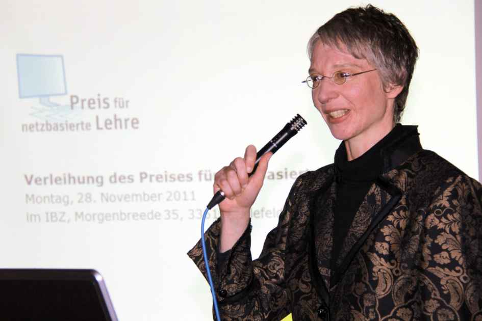 Dr. Karin Ilg, Leiterin der Hochschulbibliothek