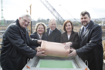 Grundsteinlegung 01.04.2011