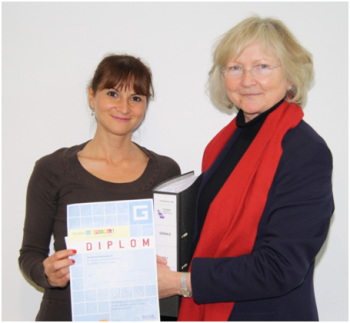 Projektleiterin Cigdem Özdemir (Mag. Art.) vom Fachbereich Ingenieurwissenschaften und Mathematik (links) und die Koordinatorin Gisela Hoffmeister.