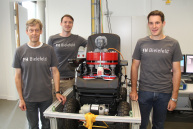 Drei Personen im Labor