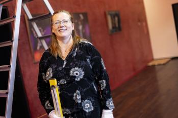 Katharina Bosse im Theaterfoyer