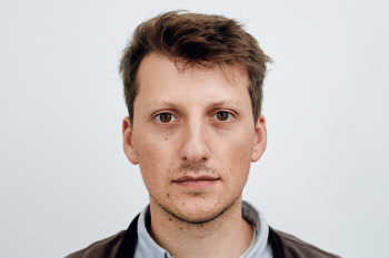 Porträtfoto von Fotografie-Student Patrick Pollmeier.