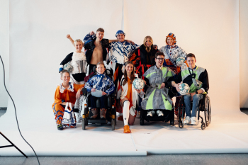 Gruppenfoto mit allen Models in Arminia-Outfits