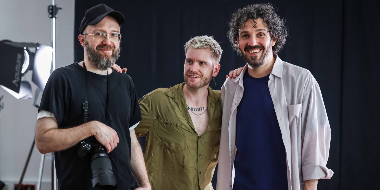 Marcus Wildelau, Prof Herwig Scherabon und Prof Philipp Rupp blicken in die Kamera