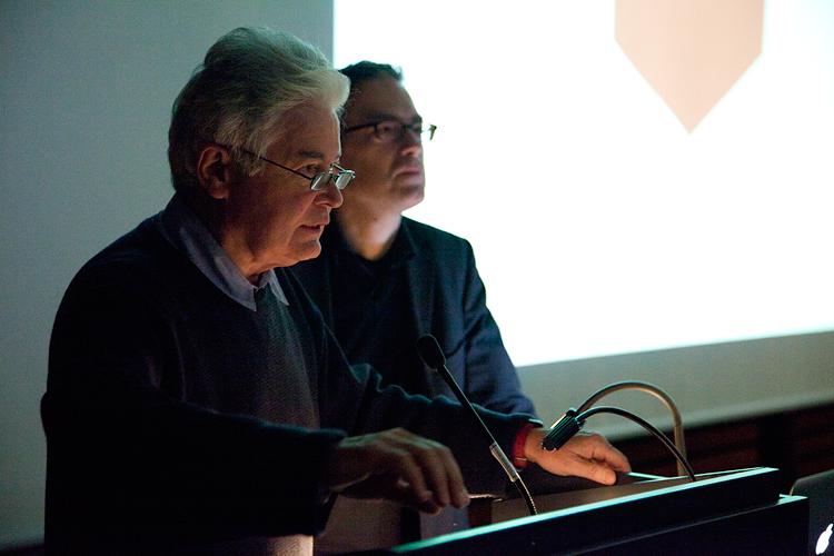 Dekan Professor Dr. Martin Deppner (l.) und Institutsleiter Professor Dirk Fütterer begrüßten die Gäste.