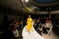 2018-07-13 Modenschau 2018_Gelbes Outfit