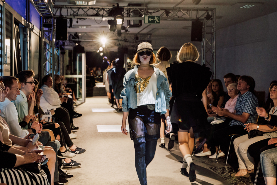 Modenschau - Bild 7 - Beauty comes from strange places (3)