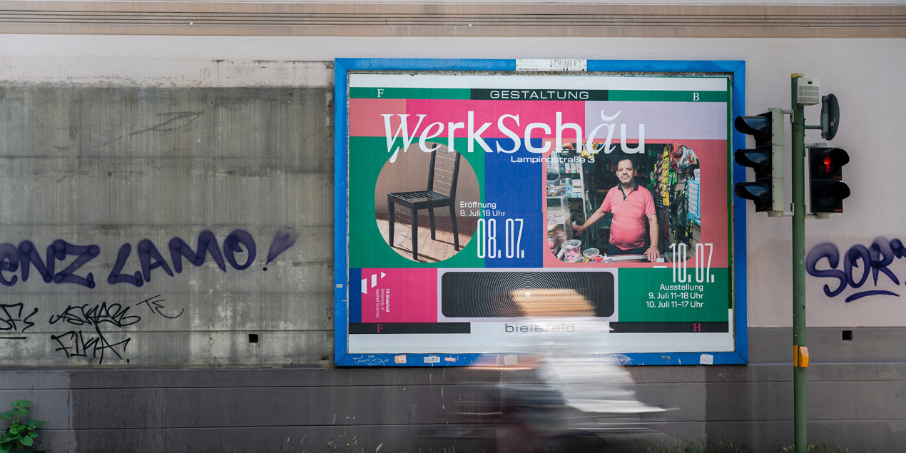 Ein Großflächenplakat für die Werkschau