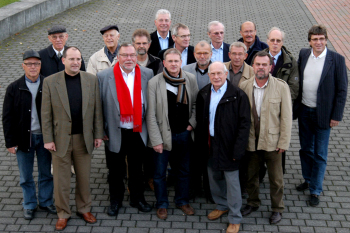 Absolventen treffen nach 35 Jahren ihre Professoren wieder