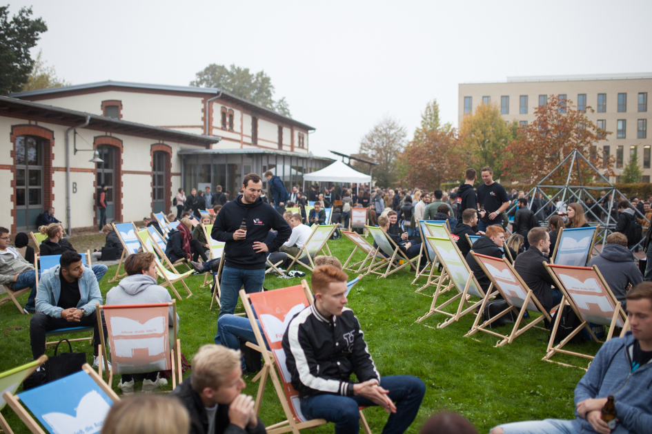 2017-09-25 Erstsemesterbegrüßung Minden Liegestühle
