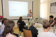 Franziska Bakic stellt den Studiengang Gesundheits- und Krankenpflege vor.