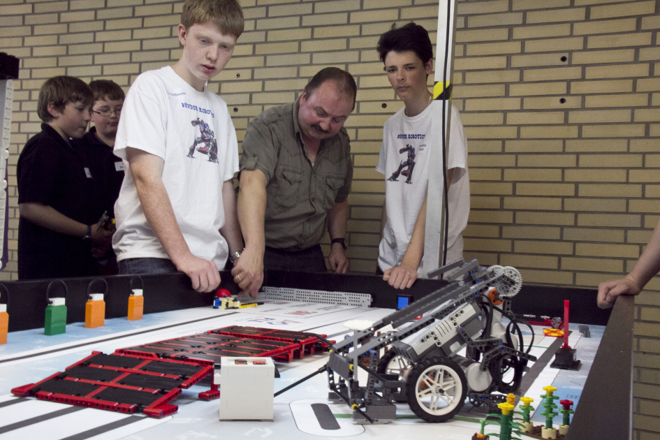 Probefahrt vor dem zdi-Roboterwettbewerb