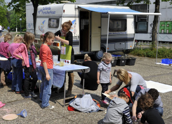 Forscherhaus_spielende_Kinder