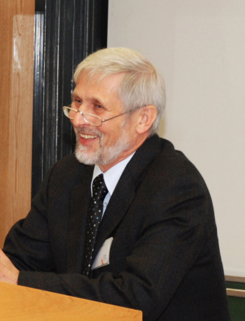 Professor Dr. Piotr Salustowicz