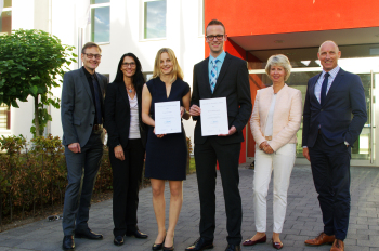 Gruppenbild mit u. a. den Gutenberg-Preisträgern.
