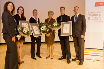 Gruppenbild mit Preisträgern der FH Bielefeld