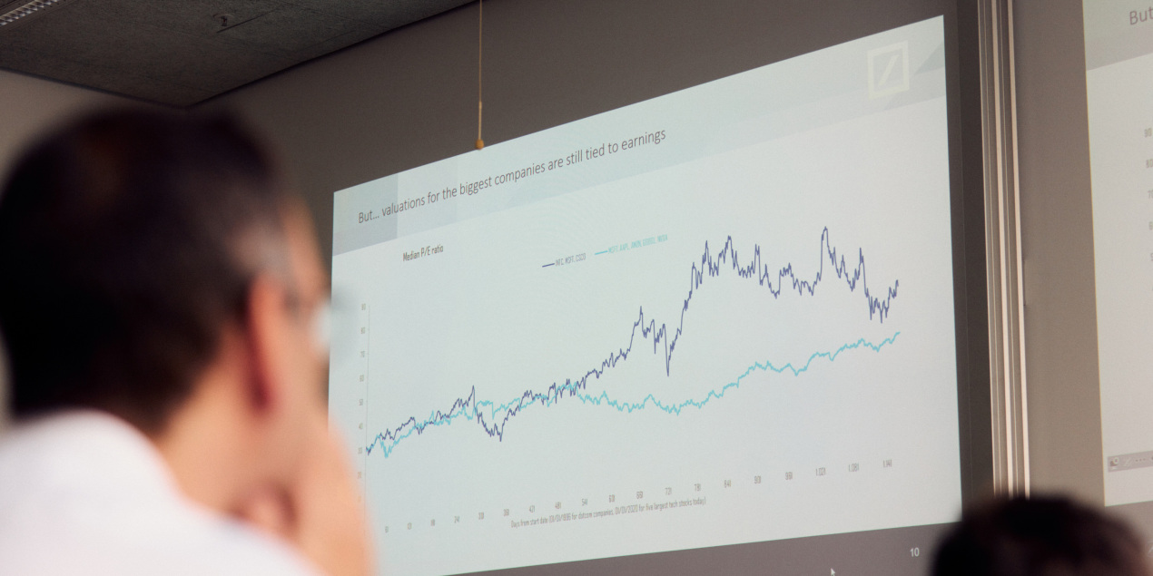 Präsentation mit einer Diagramm-Abbildung zu KI