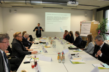 Professor Armutat eröffnet den Workshop