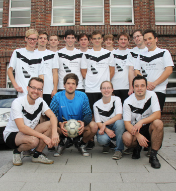 Neue Trikots für die Gütersloher Fußballer