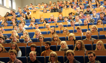 Voller Hörsaal in Minden