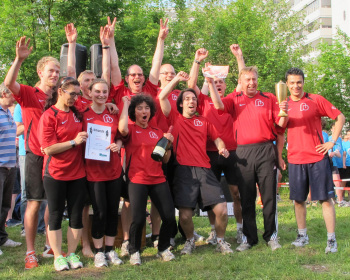 Hintere Reihe, v.l.: Alexander Eschweiler, Malte Hesse, Volker Strakeljahn, Stefan Wellensiek, Michael Keisker-Böhnke. Vordere Reihe, v. l.: Nermin Kökluce, Katharina Vokoun, Nadja Haverkamp, Henning Steffen, Erhard Krebs und Emrah Demirci.