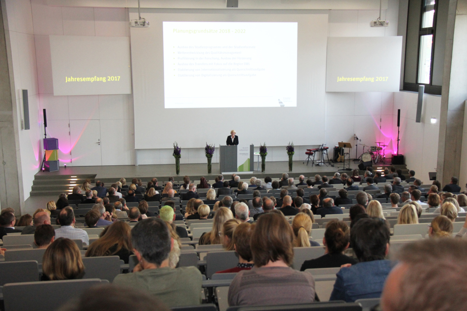 Blick in das Audimax von oben.