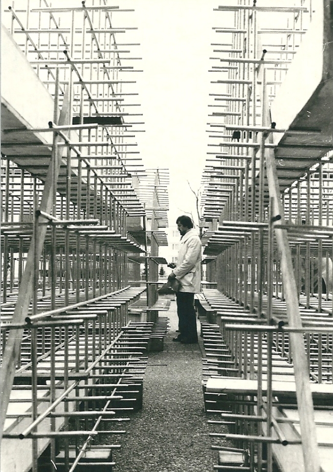 Detailaufnahme zwischen den beiden Hälften des Kunstwerks