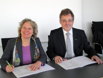 Ministerin Svenja Schulze und FH-Vizepräsident Friedrich Biegler-König