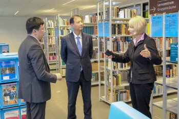 Chin. Delegation-Bibliothek