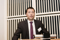 Nils Günther (stellvertredender Vorsitzender der Fachhochschulgesellschaft – Verein der Freunde und Förderer e.V. der FH Bielefeld )