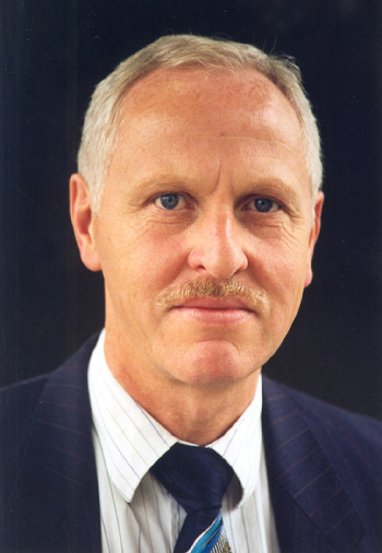 Porträt von Professor Dr.-Ing. habil Klaus Hofer