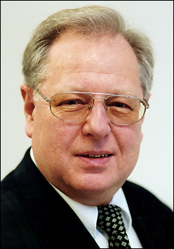 Porträt von Professor Dr.-Ing. Axel Rosemann