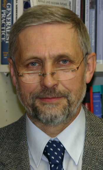 Porträt von Professor Dr. Piotr Salustowicz