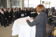 Die Gäste verfolgten die Rede von Prof. Dr. Beate Rennen-Allhoff, Präsidentin der FH Bielefeld.