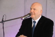 Heinrich Micus, Niederlassungsleiter des BLB NRW Bielefeld, bei seinem Grußwort.