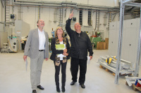 Übergabe Rundgang Experimentierhalle